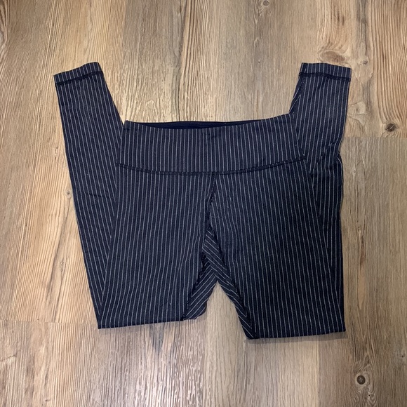 Lululemon Leggings Stripped - Picture 3 of 4